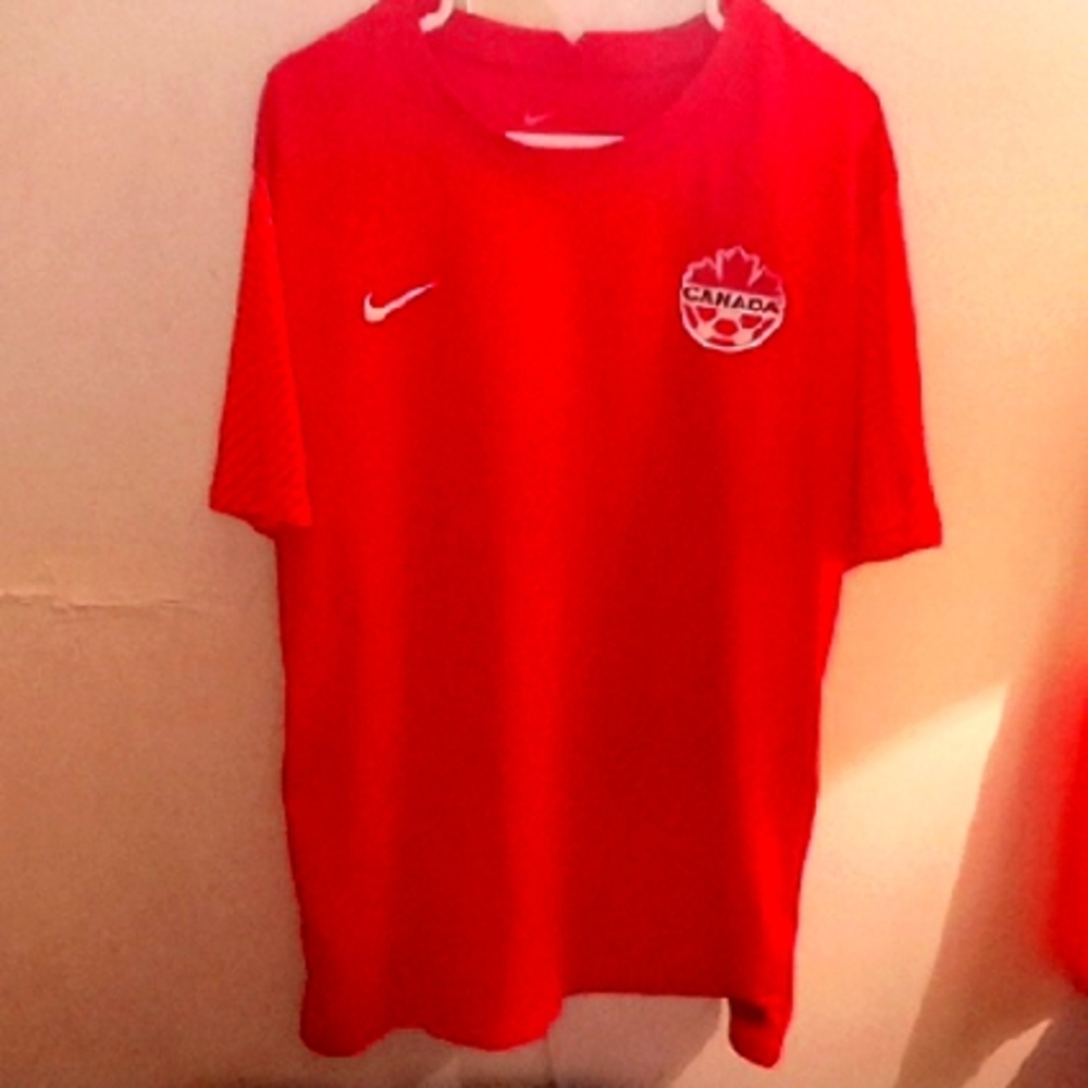 Mens Nike Engineered Team Canada Shirt DRI FIT Red White Black Size XXL